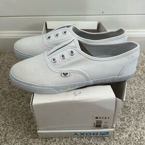 Roxy Size 6 Manchester Shoes - New In Box